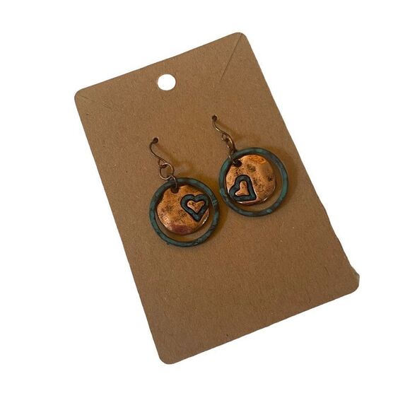 Vintage Copper & Green Oxidized Heart Drop Earrings. - Picture 2 of 5